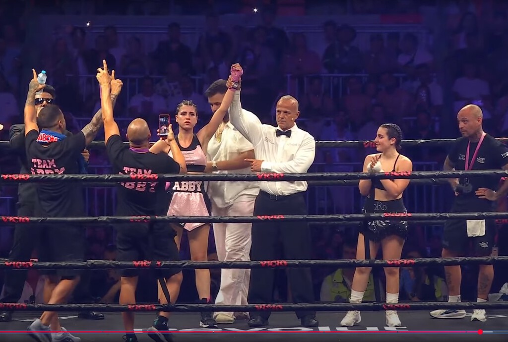 En el combate entre Abby y RoRo, La Velada ha encontrado su futuro a corto plazo: un espectáculo parecido a la lucha libre