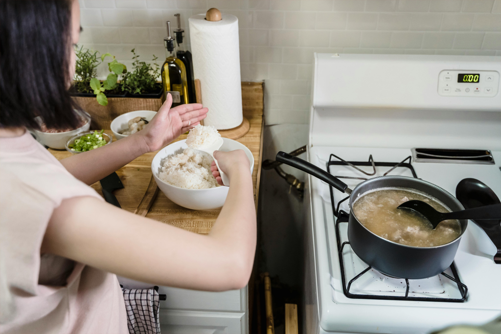Congelar el arroz no solo ahorra tiempo y trabajo: para muchos nutricionistas tamnb
