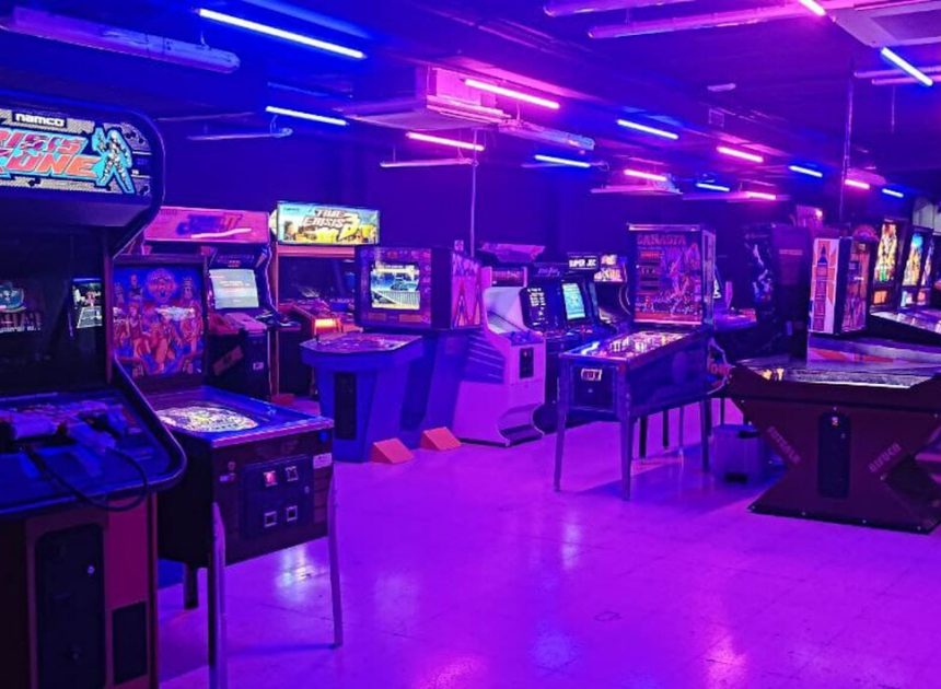Hay una nueva fiebre por las salas de recreativos retro: el boom del arcade en Madrid y otras ciudades españolas