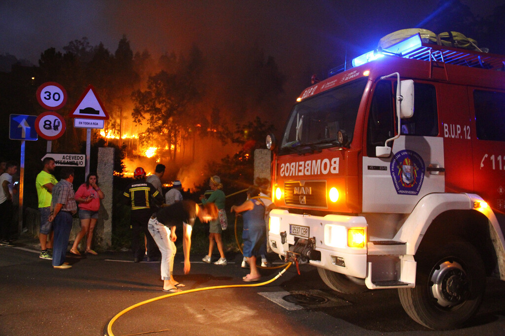 Los incendios de Galicia y Tres Cantos revelan una cruda realidad: vivir cerca de un monte en España ya es un riesgo
