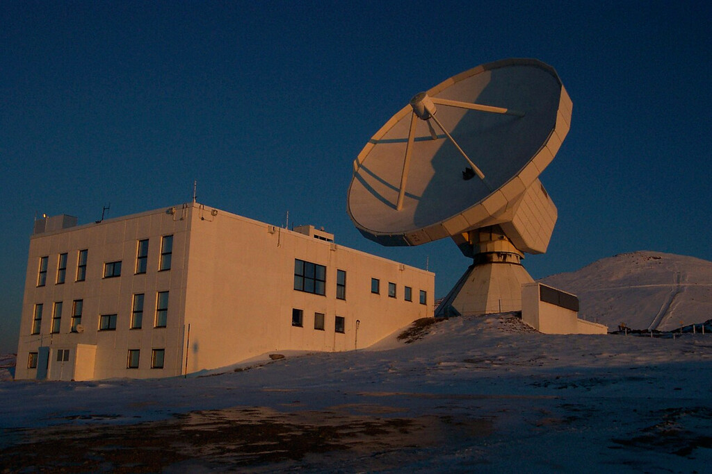 El WiFi y las redes móviles están dejando «ciegos» a los radiotelescopios: es un problema para todo el pl