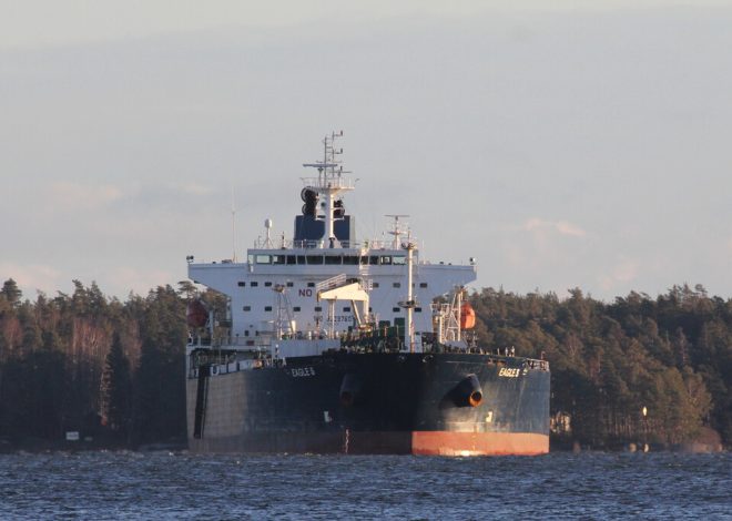 Alguien cortó cinco cables submarinos en el Báltico. Finlandia ya señala como responsable a un barco de la “flota en la sombra”