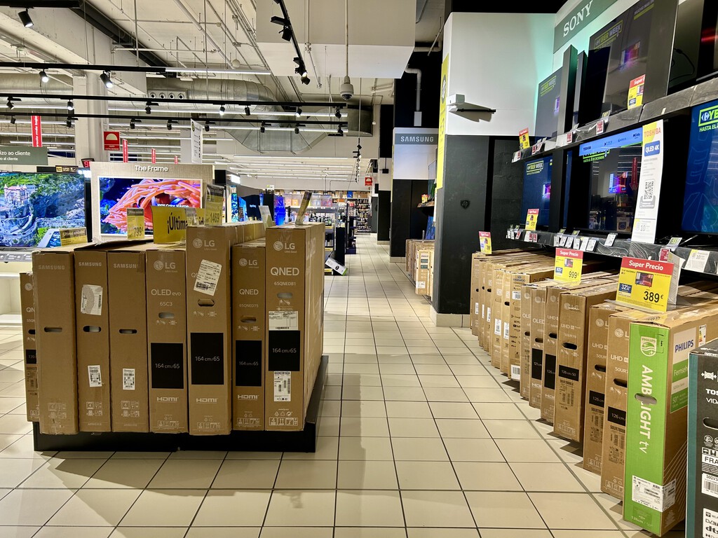 Esta tele QLED Samsung de 75 pulgadas está ahora a precio de outlet en Carrefour y viene con cupón de regalo